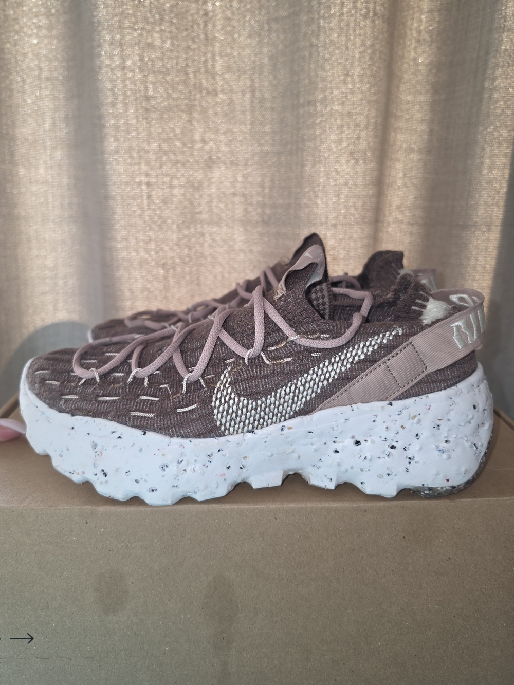 Nike Wmns Space Hippie 04